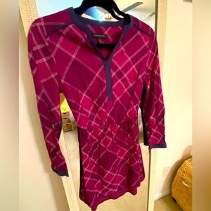 BR women’s dress, size 00P. Great for the office